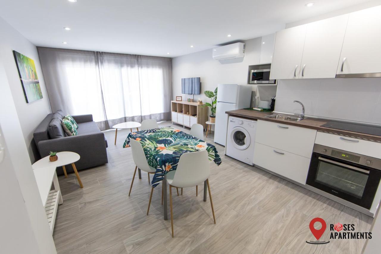Roses Apartments Tropical Loft Vista Mar Lateral 외부 사진