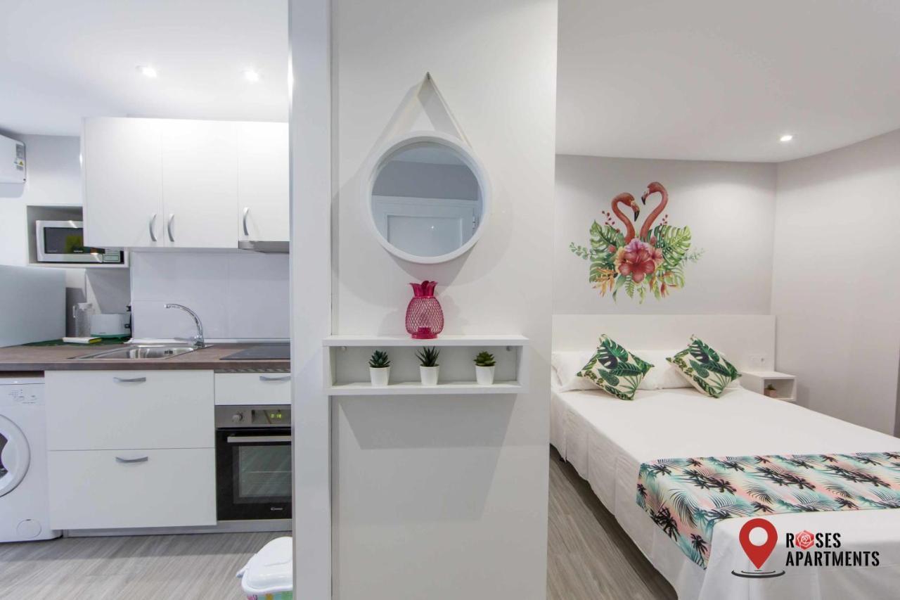 Roses Apartments Tropical Loft Vista Mar Lateral 외부 사진